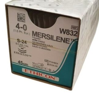 w832